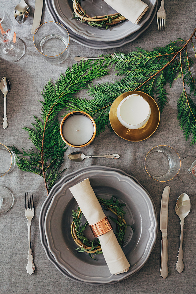 Minimalist Holiday Table, Christmas Centerpiece, Holiday Table, Holiday Decor