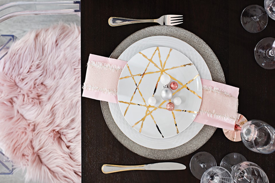 holiday table setting